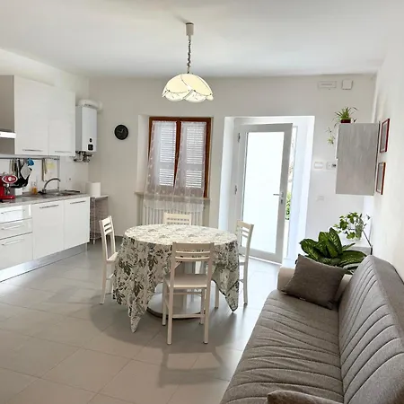 Apartment Withe *